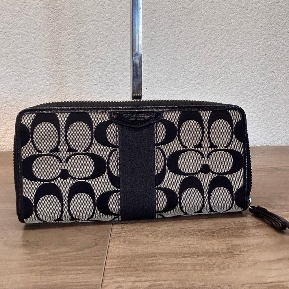Coach Signature C Accordion Zip Around Wallet